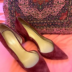 Ann Taylor Pointed Toe Suede d'Orsay Pump | Size 9
